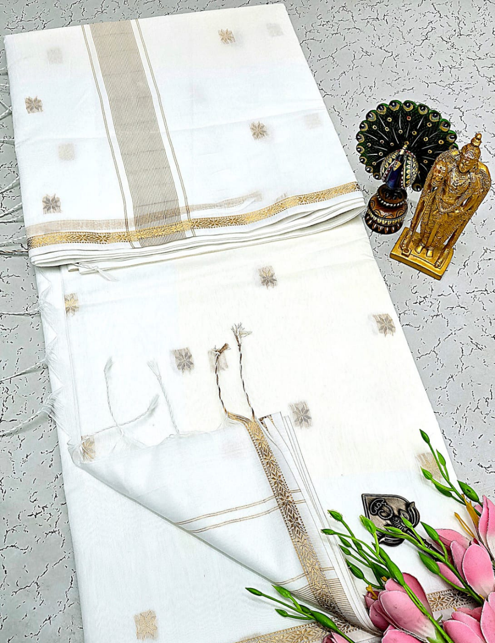 White with Golden Small border Premium Maheswari Silk cotton Saree