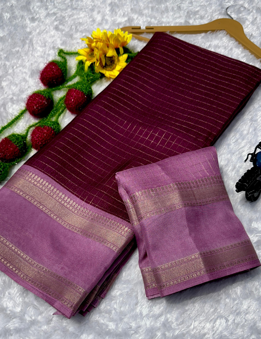 Dark Mreoun with Light Pink Border lighweight Mysore Crepe Saree