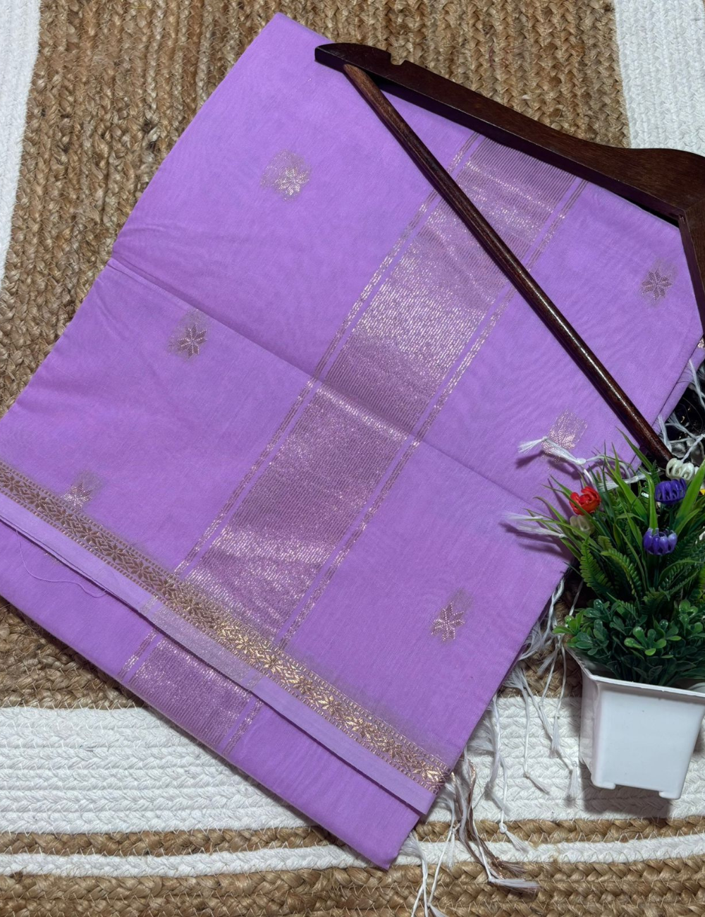 Lavender with Sliver border Maheswari Silk Cotton Saree