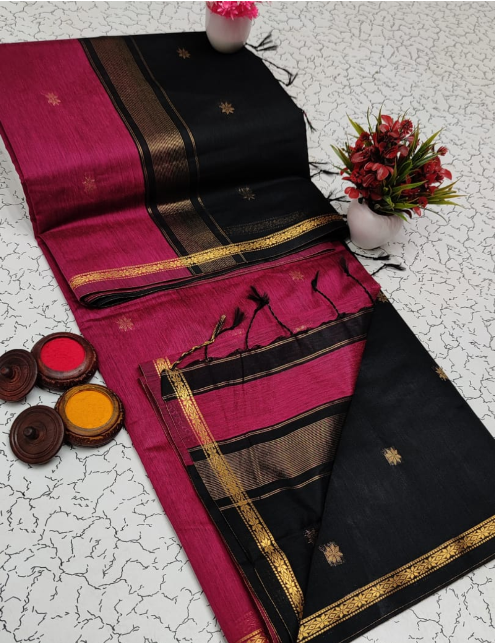 Rani Pink with Black border Premium Maheshwari silk cotton saree
