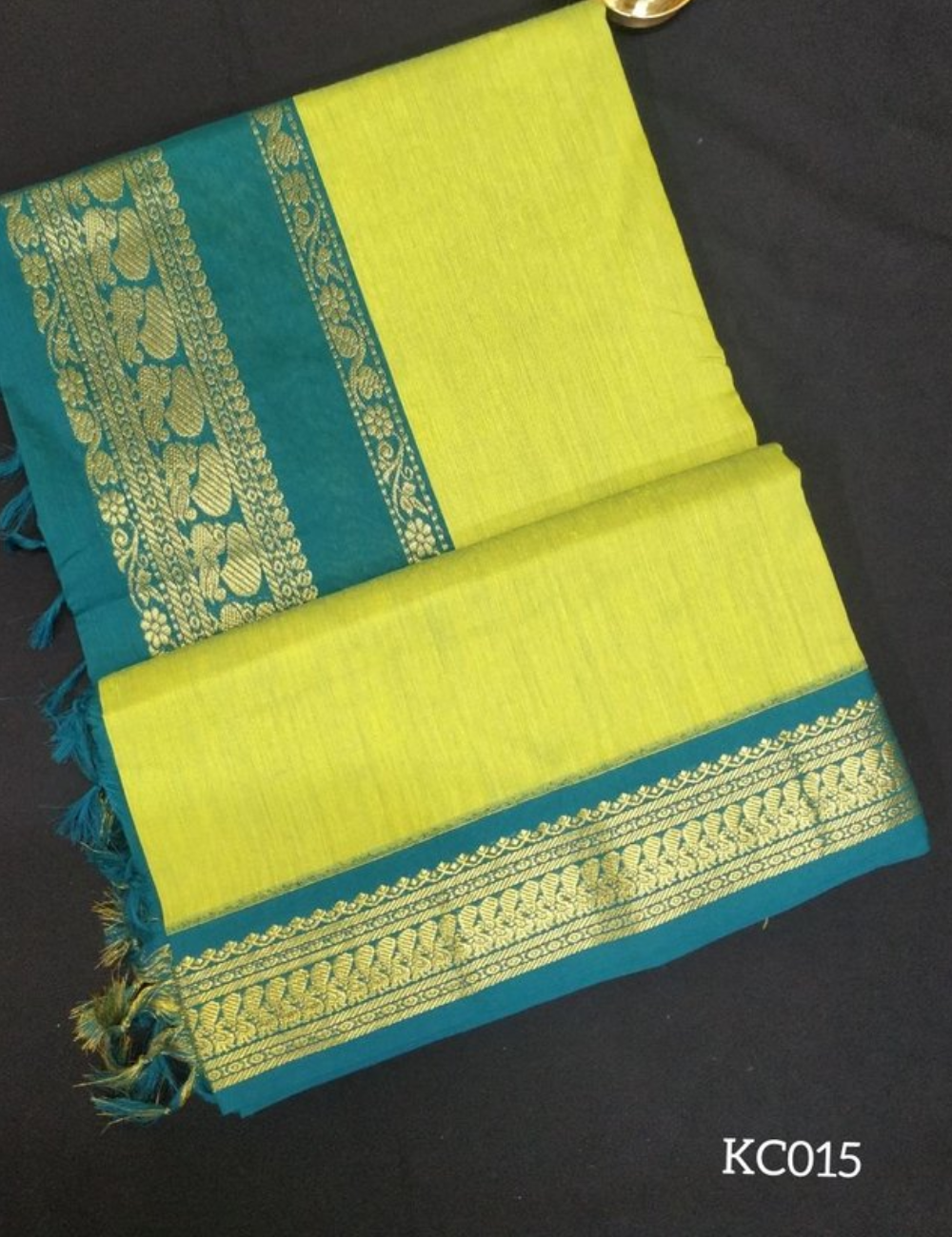Parrot Green With Rama Green Annam Border Kalyani Cotton Saree